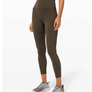 Lululemon Wunder Train (Sz.8)